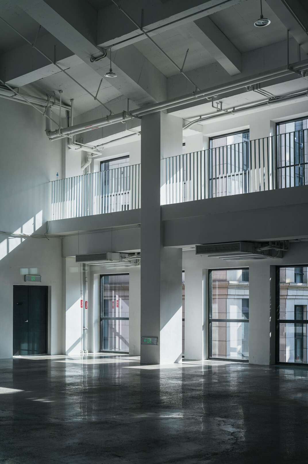 empty commercial space for rent